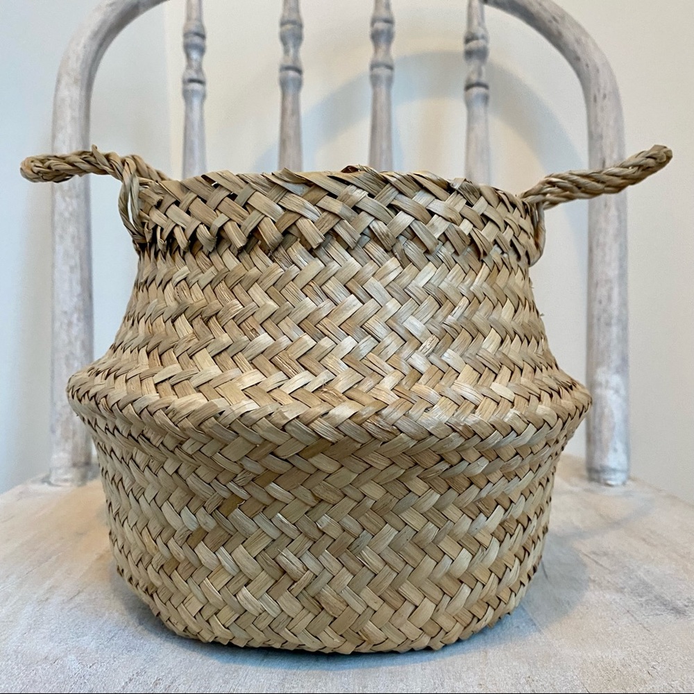 Woven Seagrass Small Potbelly Style Basket